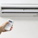remote control of the air conditioner ac 2024 10 17 02 02 05 utc 1