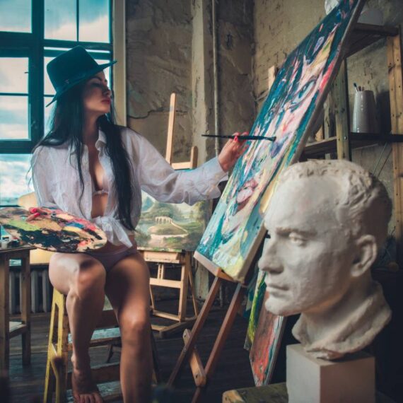 woman painting 2025 03 17 09 19 58 utc 1